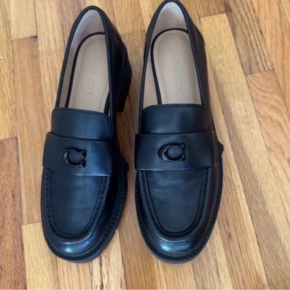 Coach Leah Loafer 🖤 - Picture 5 of 7